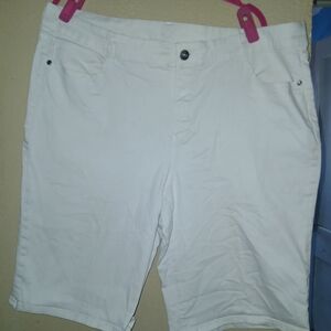 Worthington White Women's Bermuda Shorts